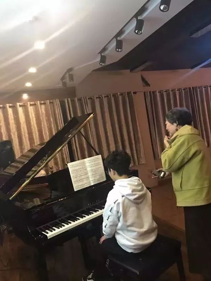 人生就是博特邀艺术家白志娴