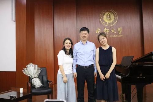 人生就是博艺术家石叔诚与特邀艺术家顾平受邀于成都大学东盟艺术学院、音乐与舞蹈学院艺术实践周开展公开课